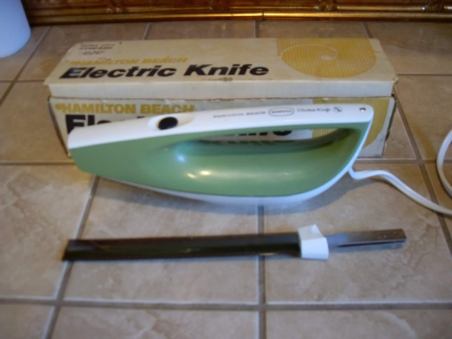 Vintage retro Electric Knife HAMILTON BEACH by NotSoAntique