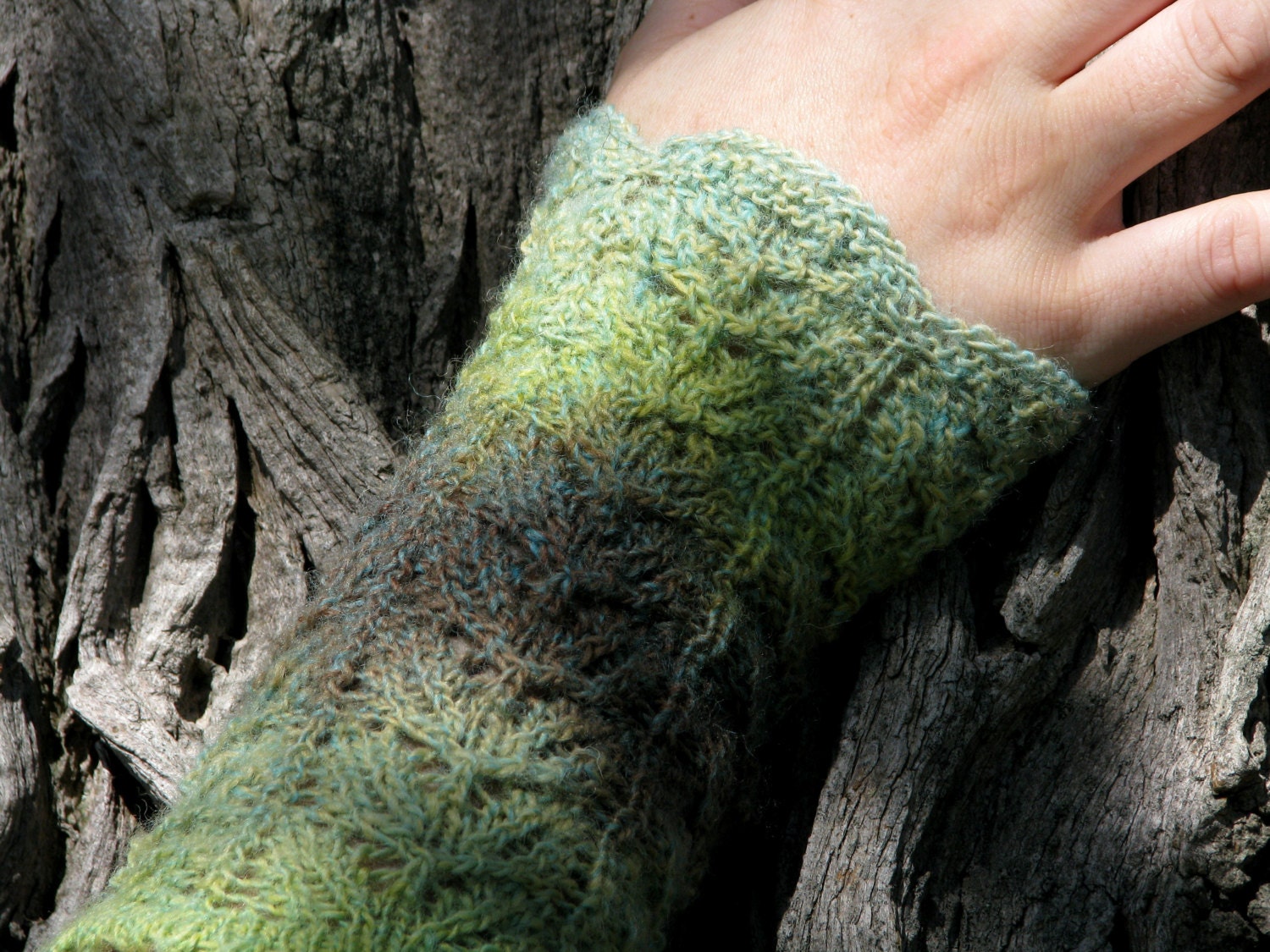 Hand Knit Wool Wrist Warmers Green by AGirlNamedMariaDK on Etsy