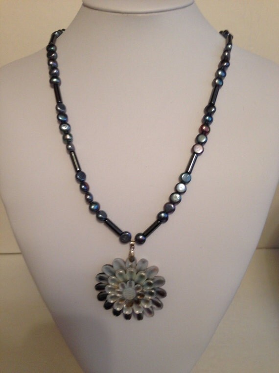 Womens Pearl Flower Necklace