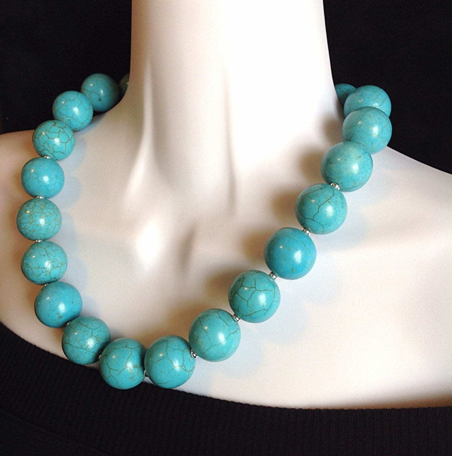 Chunky turquoise necklace. Turquoise necklace. Large 16mm