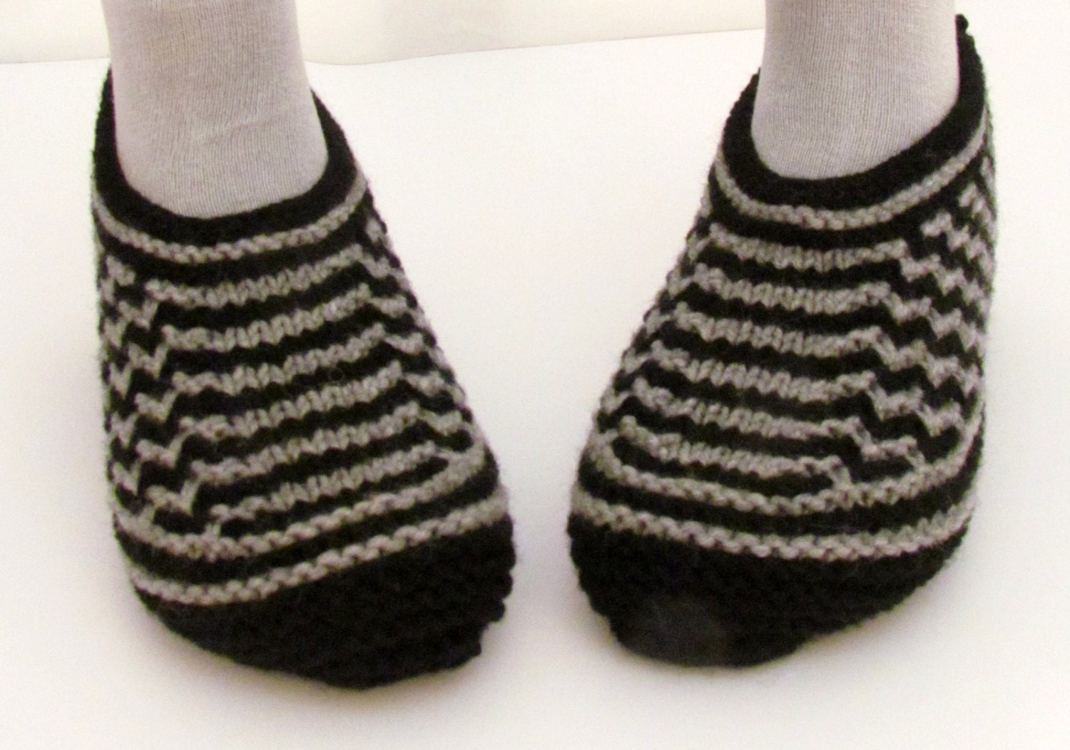 Slippers Home Slippers.Hand knit women house by ChiaraBoutiqe