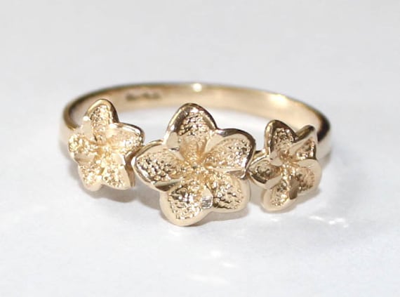 Diamond-Cut & Textured Hawaiian Flower Ring 14k yellow gold