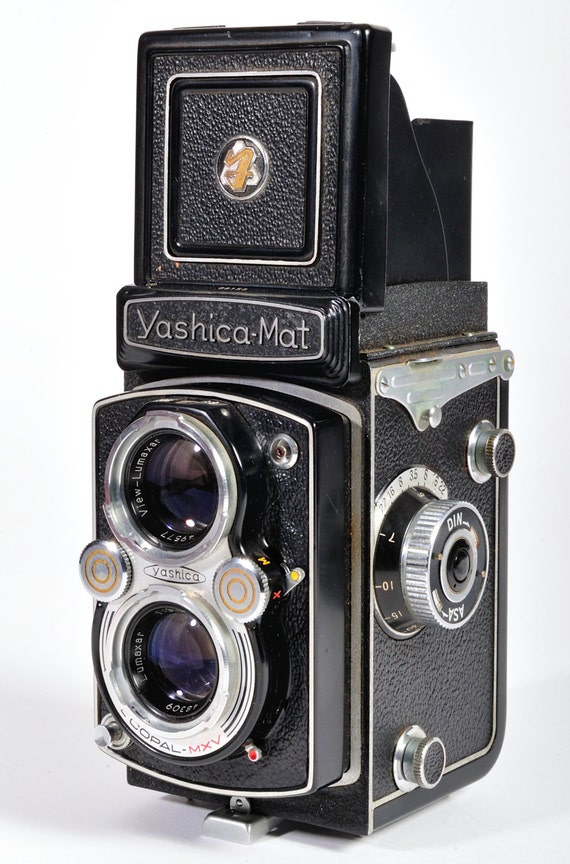 Yashica-Mat Copal MXV Twin Lens Reflex vintage 1957 Camera