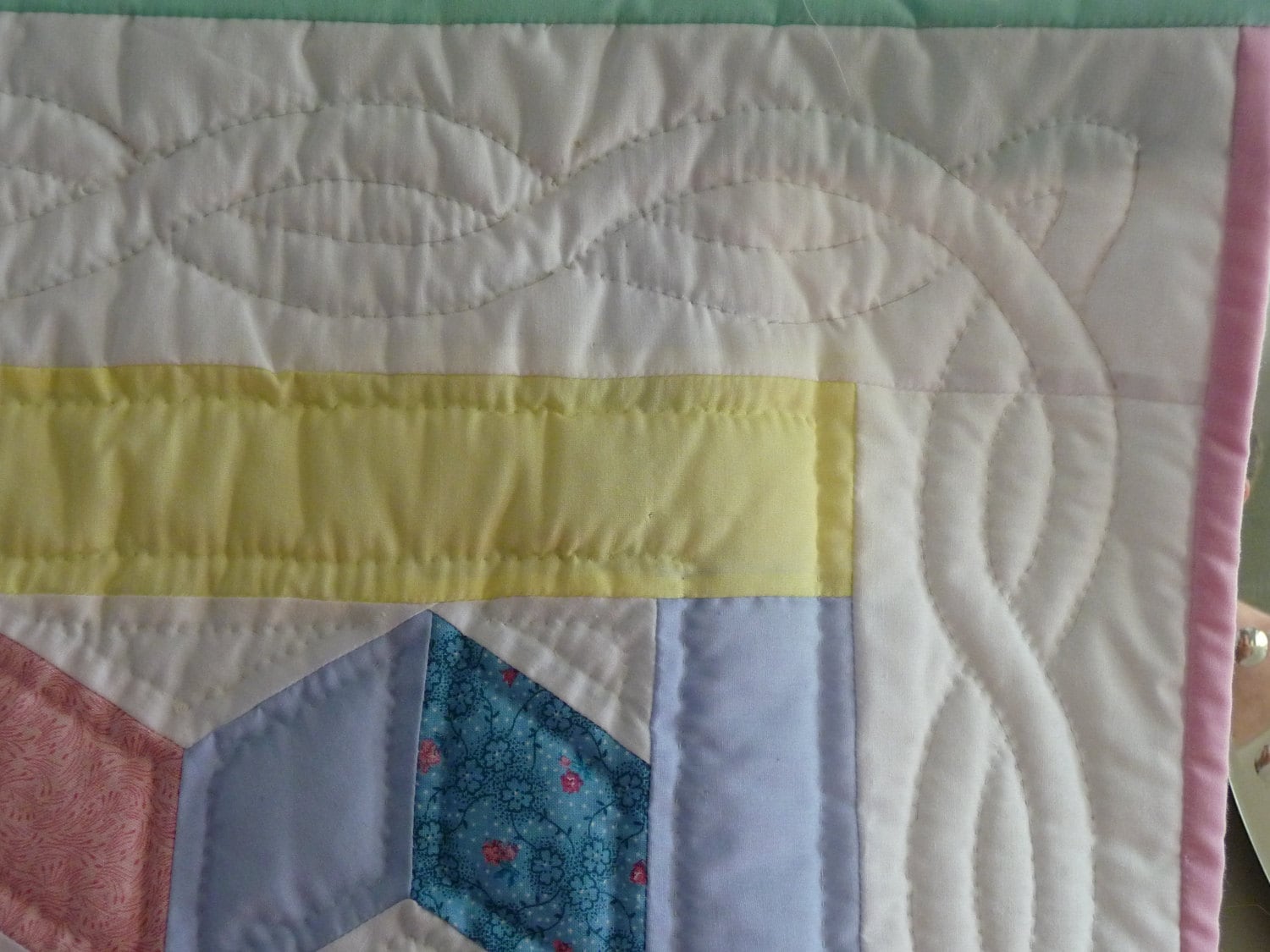 amish-baby-quilt-tumbling-blocks-pattern-by-quiltsbyamishspirit