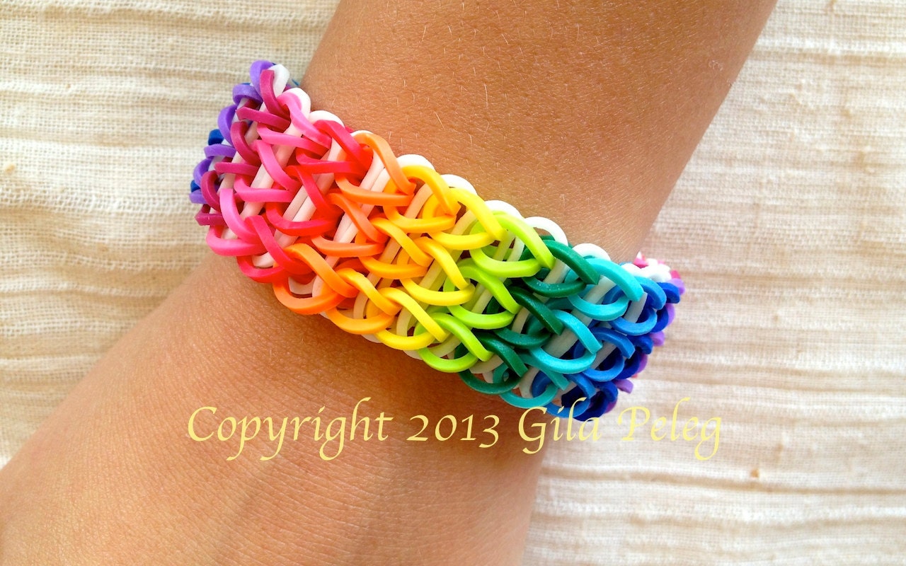 Rainbow Loom friendship bracelet rubber bands by ArtyCraftyStudio