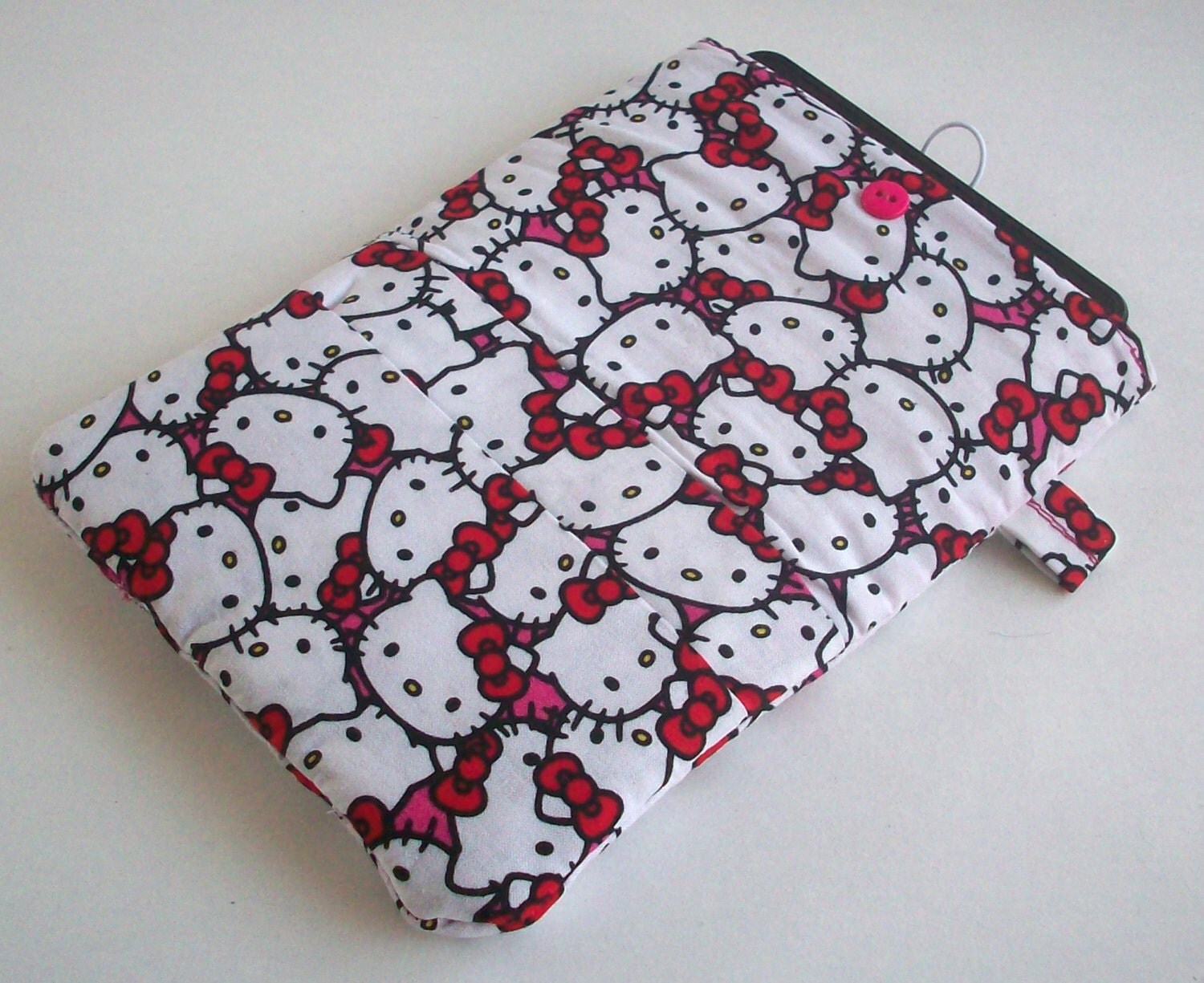 Hello Kitty Kindle Case / Hot Pink / 7 Tablet / Nook by