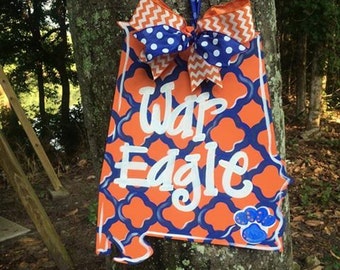 Auburn Quatrefoil Door Hanger