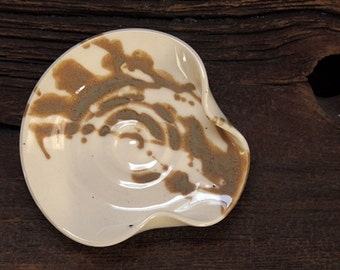 Stoneware pottery spoon rest White Caramel Cream tone