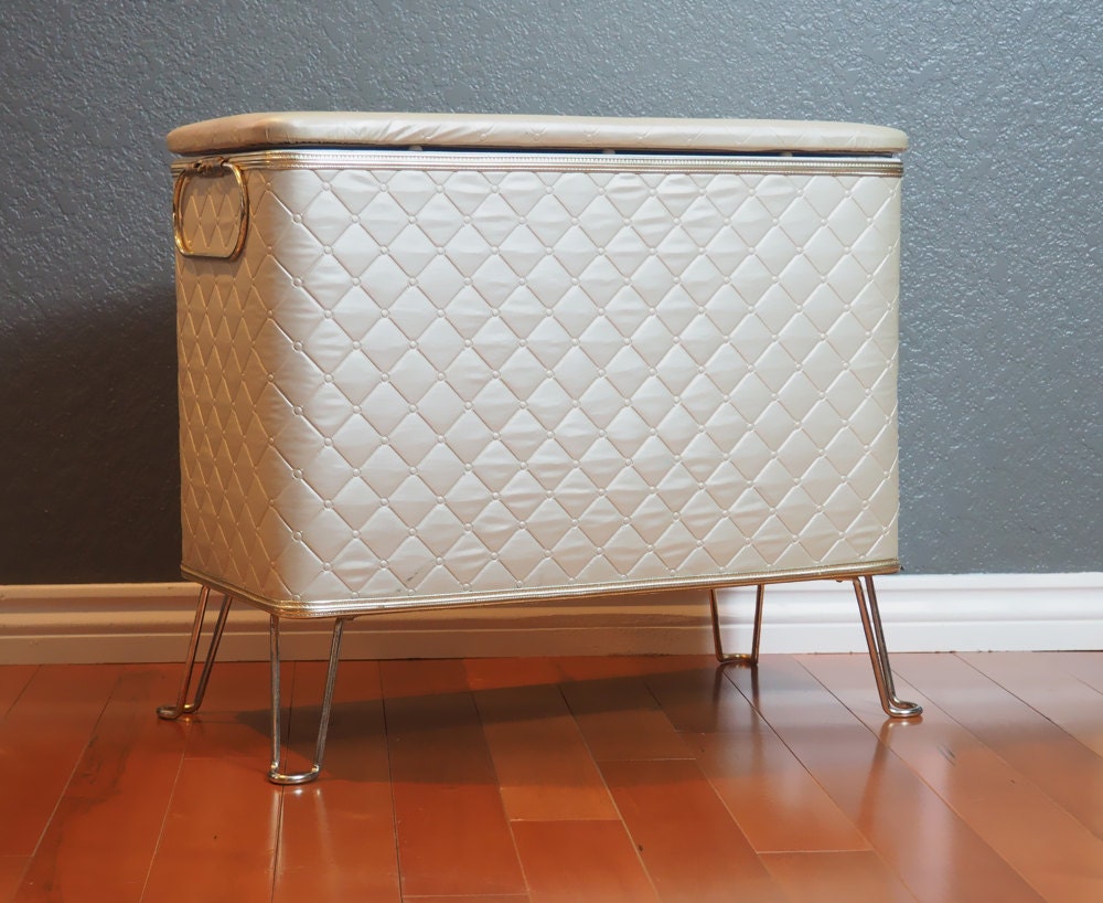 REDMAN Vintage Clothes Hamper Storage Bench or Basket