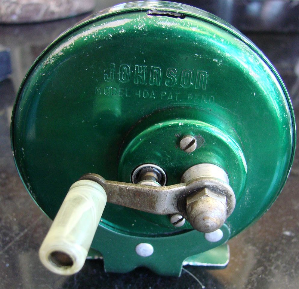 Vintage FISHING REEL JOHNSON Model 40a Green Metal Reel