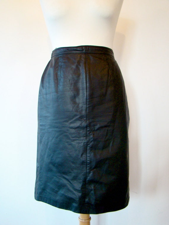 Vintage 80s / Black / Leather / Pencil Skirt / SMALL