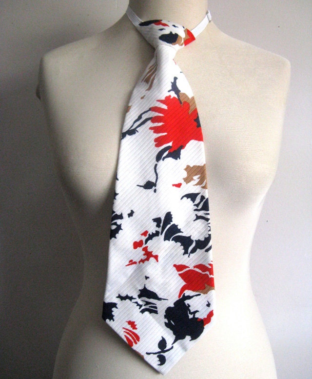 Vintage 1970s Necktie- Twiggy Mod Style Blue White Red Floral Necktie ...