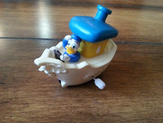 donald duck boat toy
