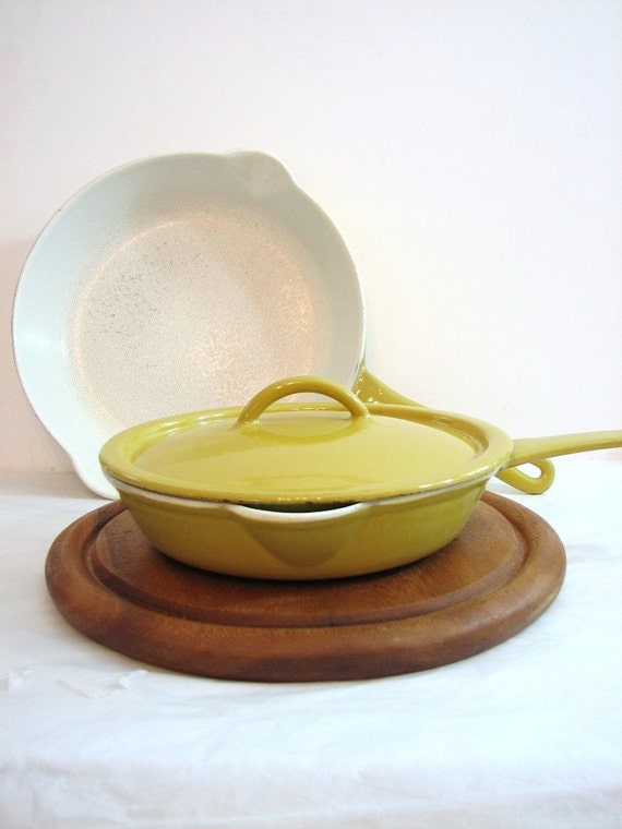 Descoware Special Mustard Yellow Enameled Cast Iron by GRITSGirlz