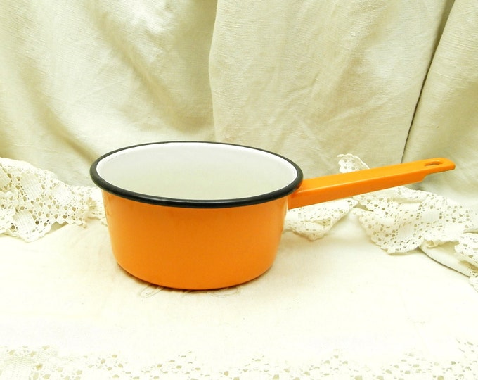 Vintage French Simple Medium Sized Orange Cooking Pan / Cooking Pot / French Country Decor / Retro Cooking / 1960s Kitchenalia / Retro Home
