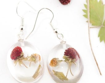 Wild strawberry earrings - Red resin earrings - Fruit jewelry - Real berry jewelry - Real strawberry jewlery - Botanical dangle earrings