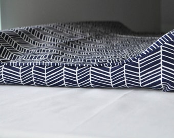 Contoured Changing Pad Cover: Navy Herringbone