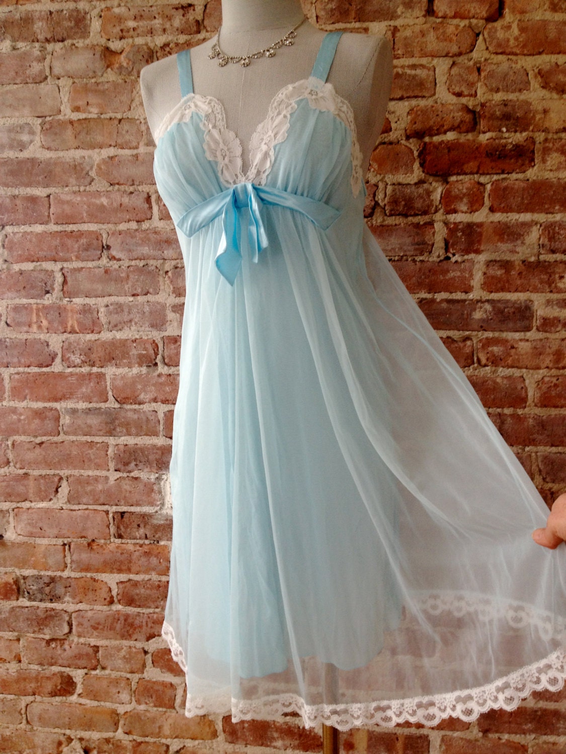 Size 32 - KAYSER Vintage Nightgown - 1950s Nightie - Lace Baby Doll - Mad Men - Something Blue