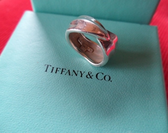 Tiffany & Co. Sterling Leaf Wrap Ring - Size 6 - Authentic Designer Ring - Excellent Clean Condition - Sleek - Chic - Sterling Silver Ring