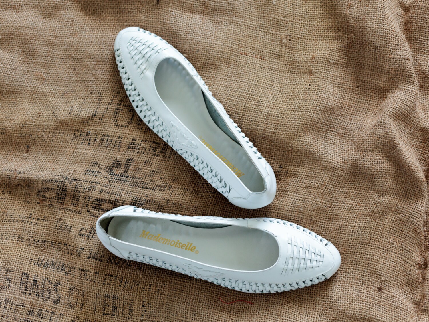 80s White  Basket Weave Flats Size 7 Vintage Woven  Leather