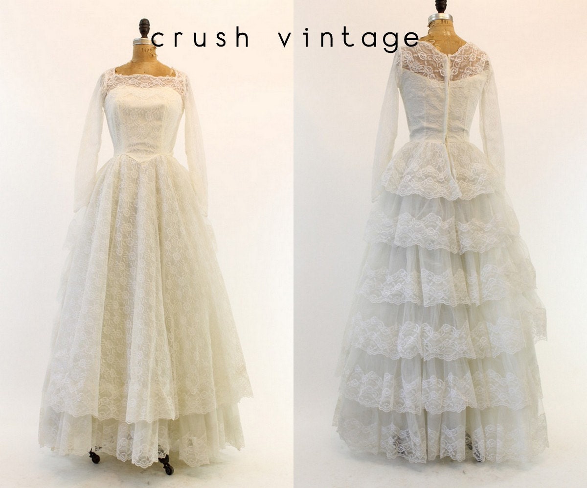 50s Wedding Gown Lace XS / 1950s Wedding Dress Tiered Lace