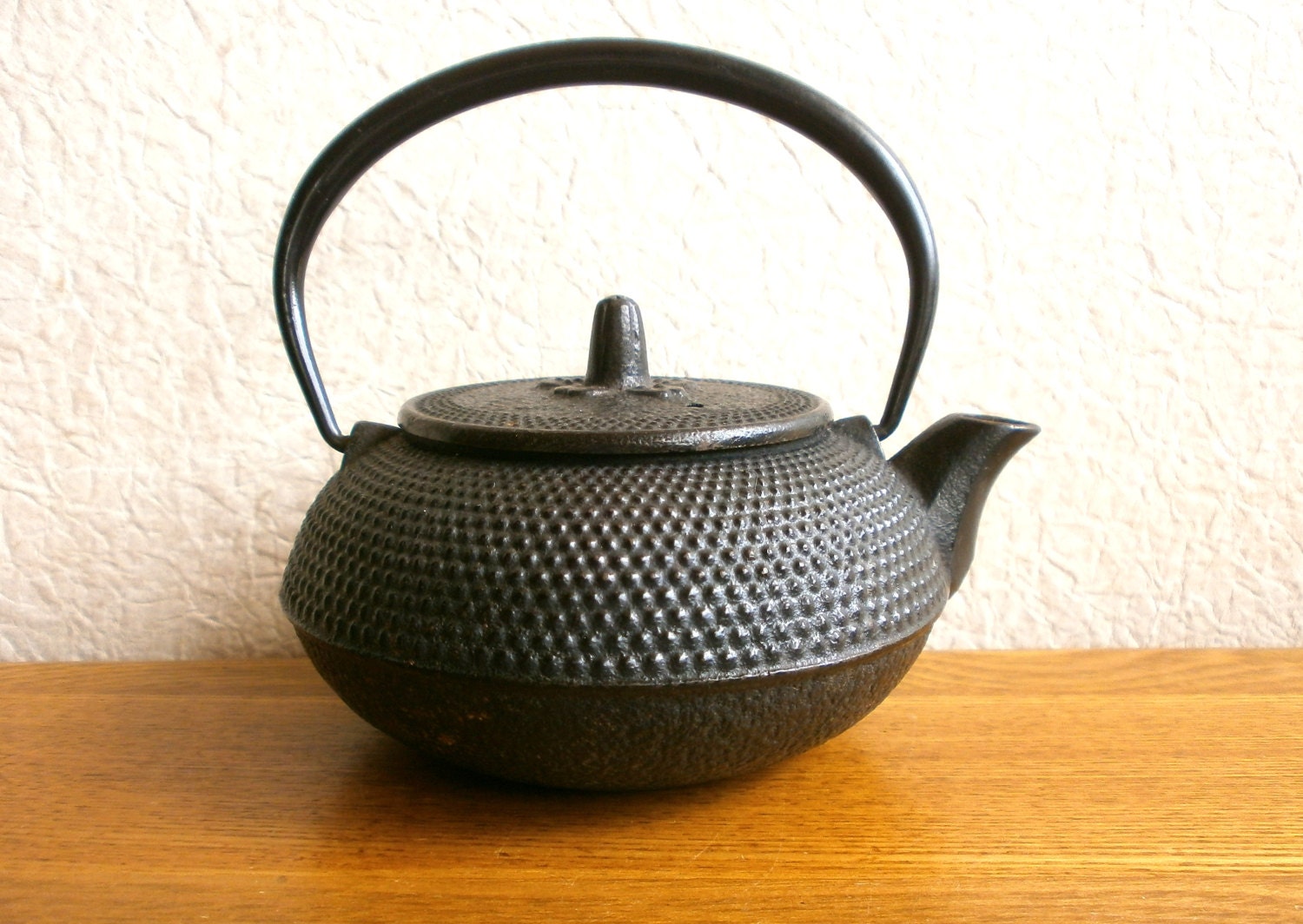 Vintage Japanese Tetsubin Cast Iron Teapot Cherry Blossom on