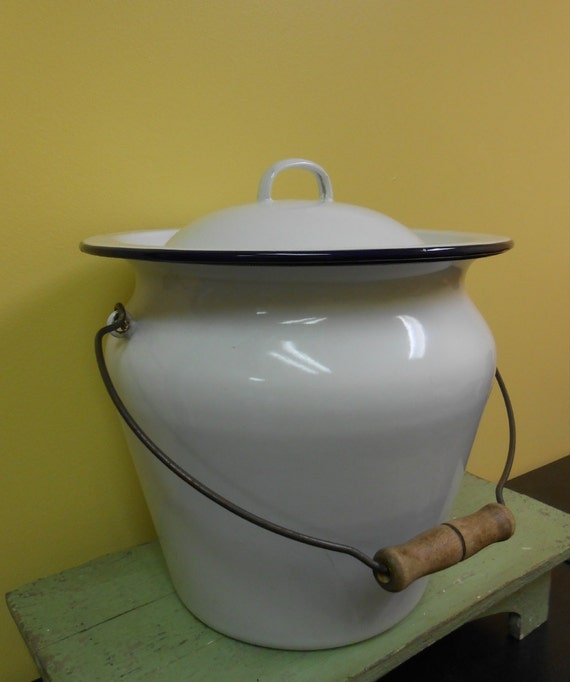 Vintage Enamelware Bucket with Lid / White with Blue Trim