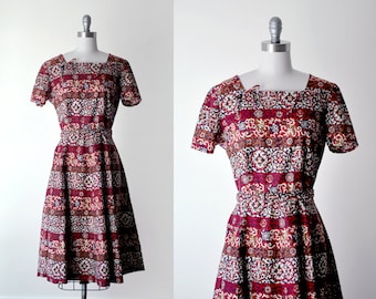50 red dress. 1950's full dress. red & white print dress. full skirt. m. 50's dress.