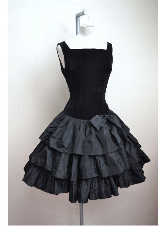1950s Black velvet & taffeta fitted drop waist tiered skirt