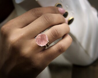 Rose quartz ring,silver ring,gemstone ring,love gemstone ring,girlfriend gifts,cocktail ring