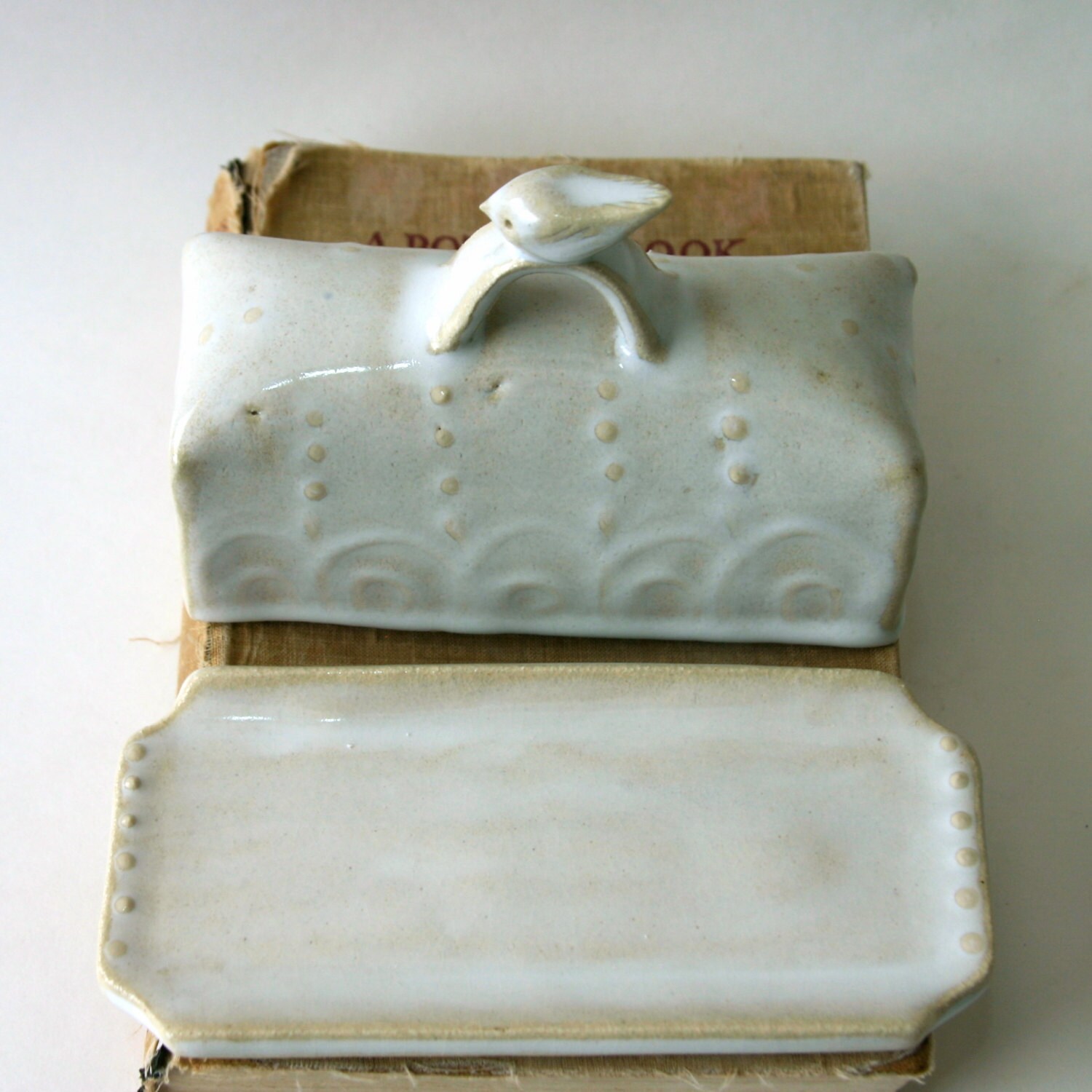 Little Bird Butter Dish Covered With Handle Creamy White