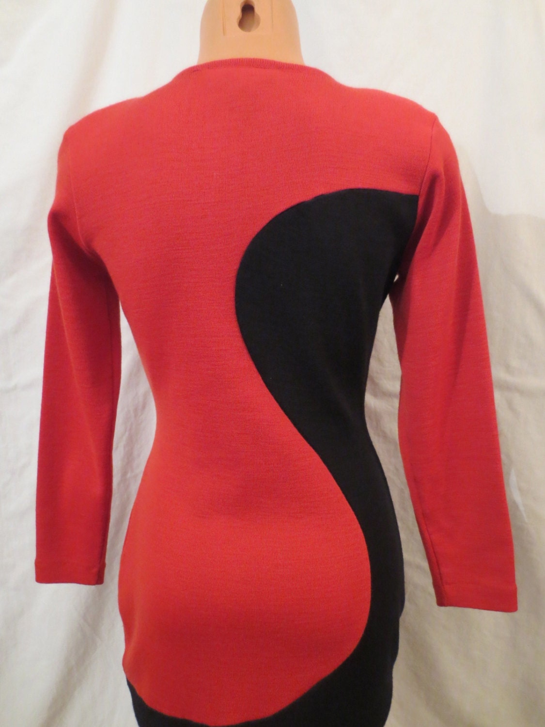 sweater dress for hourglass figure