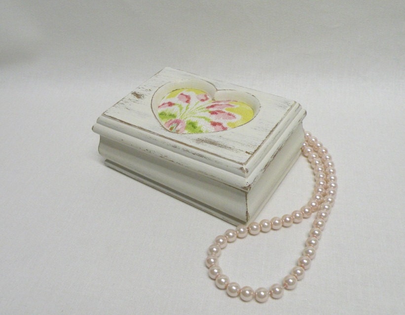 shabby chic jewelry box dorm room upcycled vintage in shabby chic jewelry box dorm room upcycled vintage in