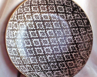 Gorgeous papier mache laminated bowl with gold and brown pattern