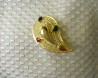 Vintage Gold Tear Drop Brooch
