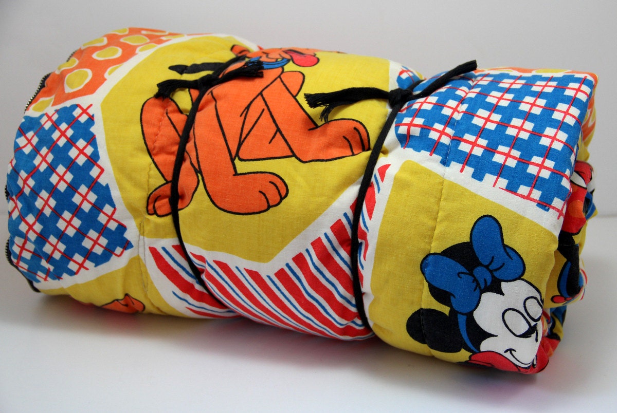 Vintage Disney Sleeping Bag / Minnie Mouse / Pluto / Mickey
