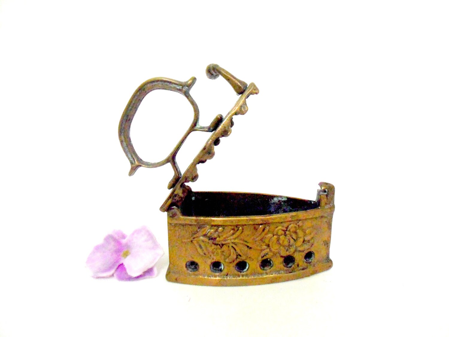 Heavy Brass Coal Iron Dutch Brass Iron Sad Iron by TheVintagePorch