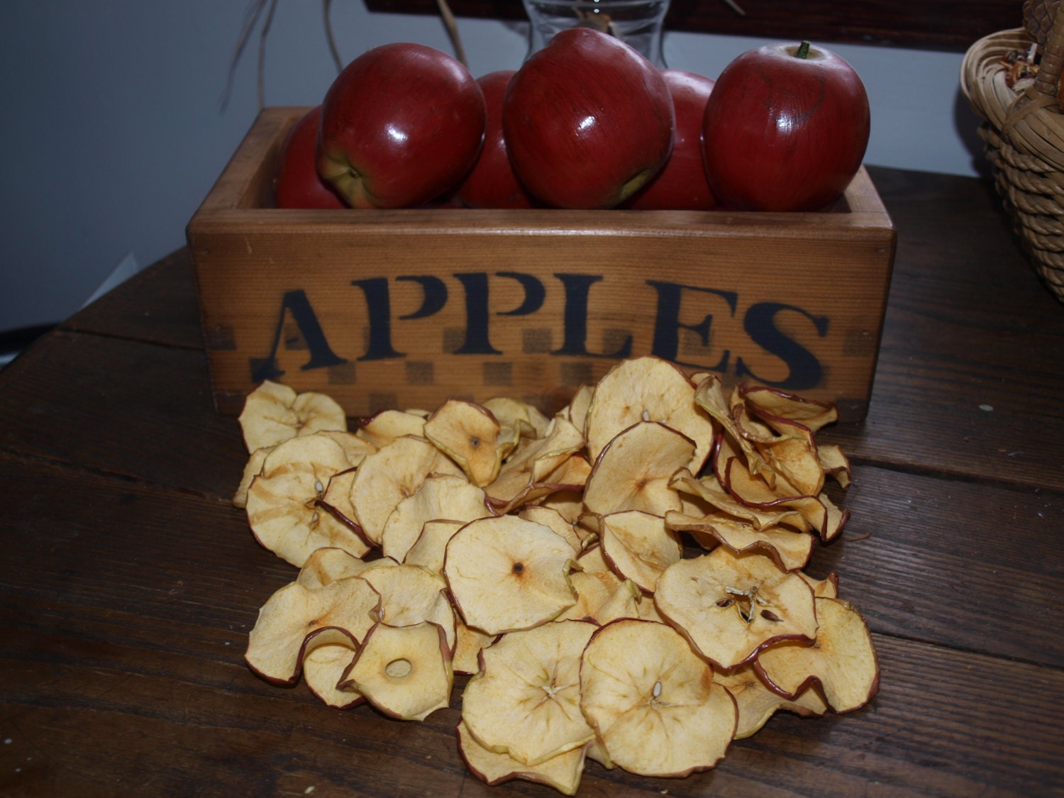 Dried Apple Slices W/ Cinnamon Sticks 25 Apple Slices & 12