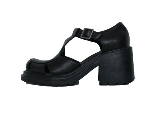 Chunky Black Platform Sandals 90s Vintage Black by KCOVINTAGE