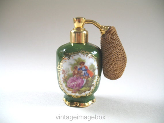 Vase en porcelaine de Limoges, scène galante, estampillé GOUMOT- LABESSE - Collection