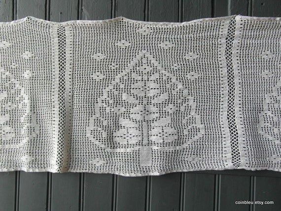 Crochet cotton,  Cream runner table runner. handmade. cream lace, curtain, table French