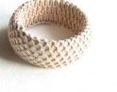 Wooden bracelet / crochet bracelet / Beige bracelet