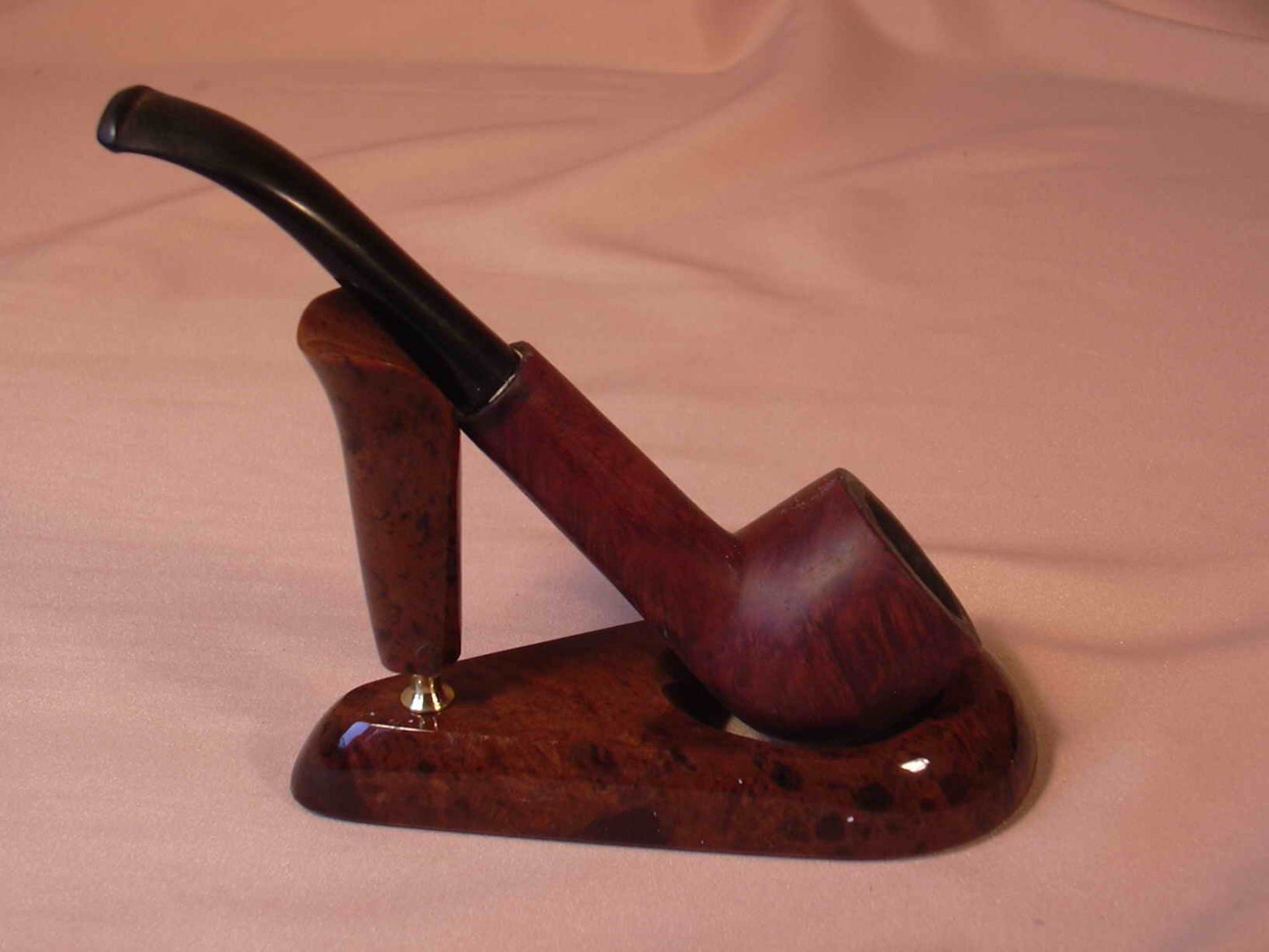 Tobacco Pipe holder made from natural obsidian smoking tube