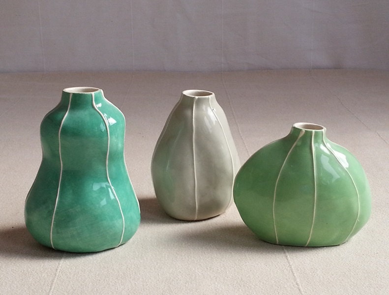 Bud vase. Set of 3 different shapes in tropical by krikriceramics
