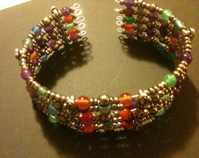 silver glass and dyed agate beaded cuff bracelet