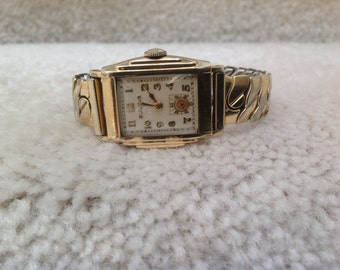 Vintage Bulova 15 jewel watch gold plated working condition