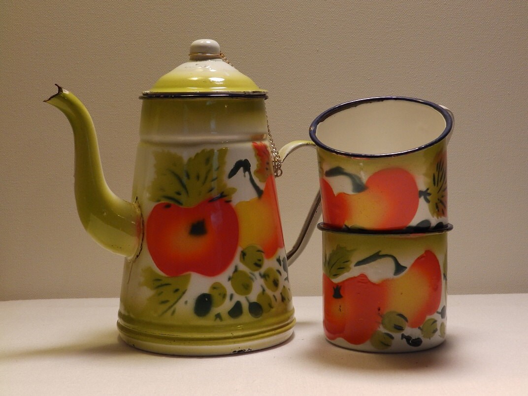 Vintage Enamelware Coffee Pot and Cups Bright Fruit Motif