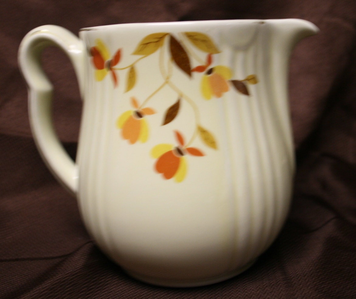 Download Vintage Hall Pottery China Jewel Tea Autumn Leaf Pitcher