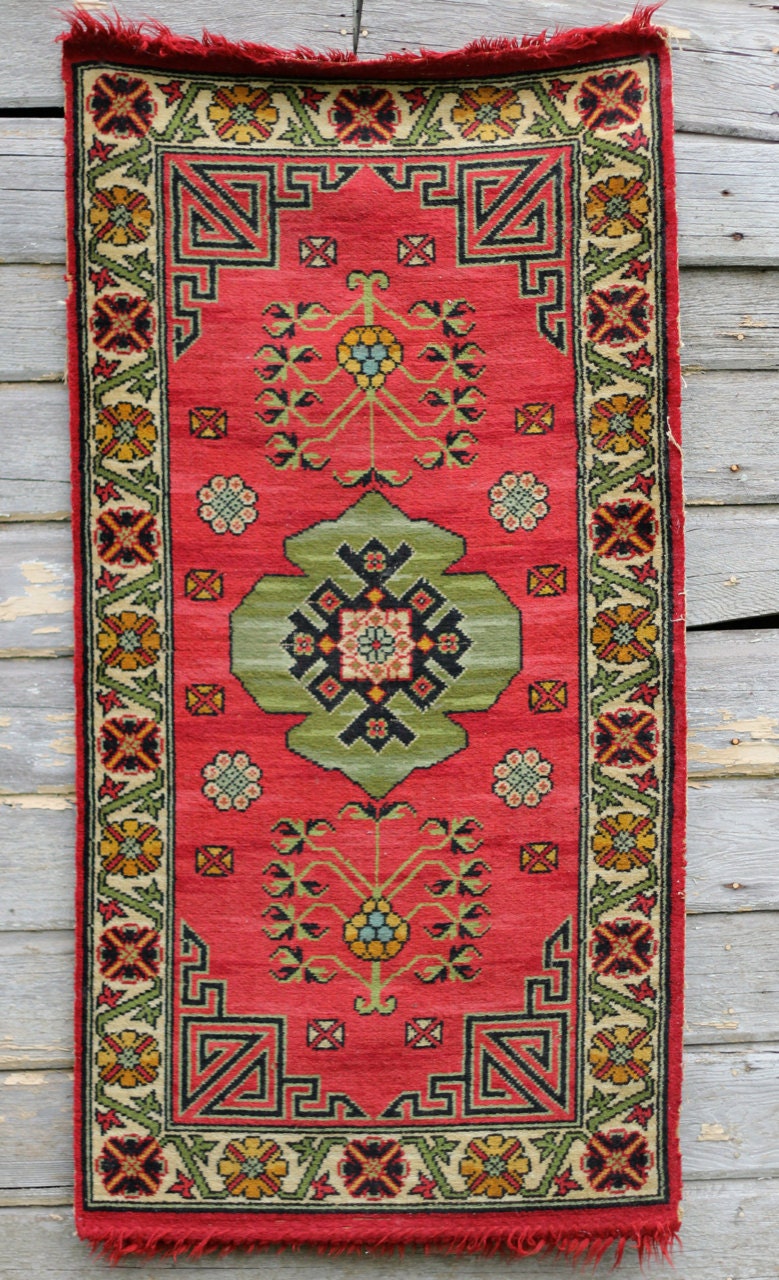 Vintage Hand Woven Wool Rug or Wall Hanging / by HydeAndChic