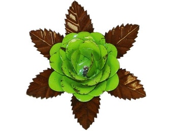 Rustic metal rose w/ leaves - Green approx 5.5"